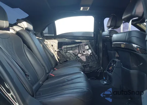 2019 Mercedes-Benz S 560 z USA, uszkodzony, nr VIN WDDUG8DB3KA437985